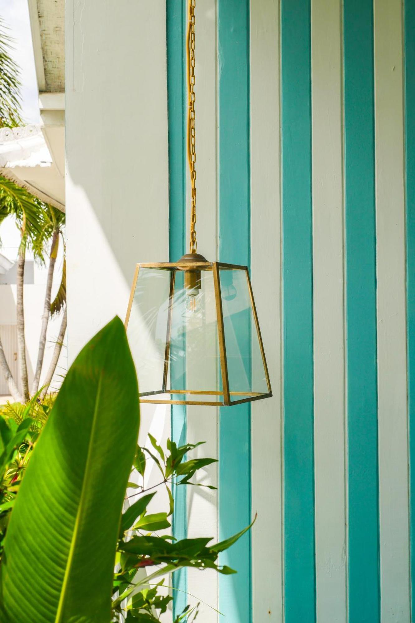 Ria Uluwatu, Tropical Chic Hotel Zewnętrze zdjęcie