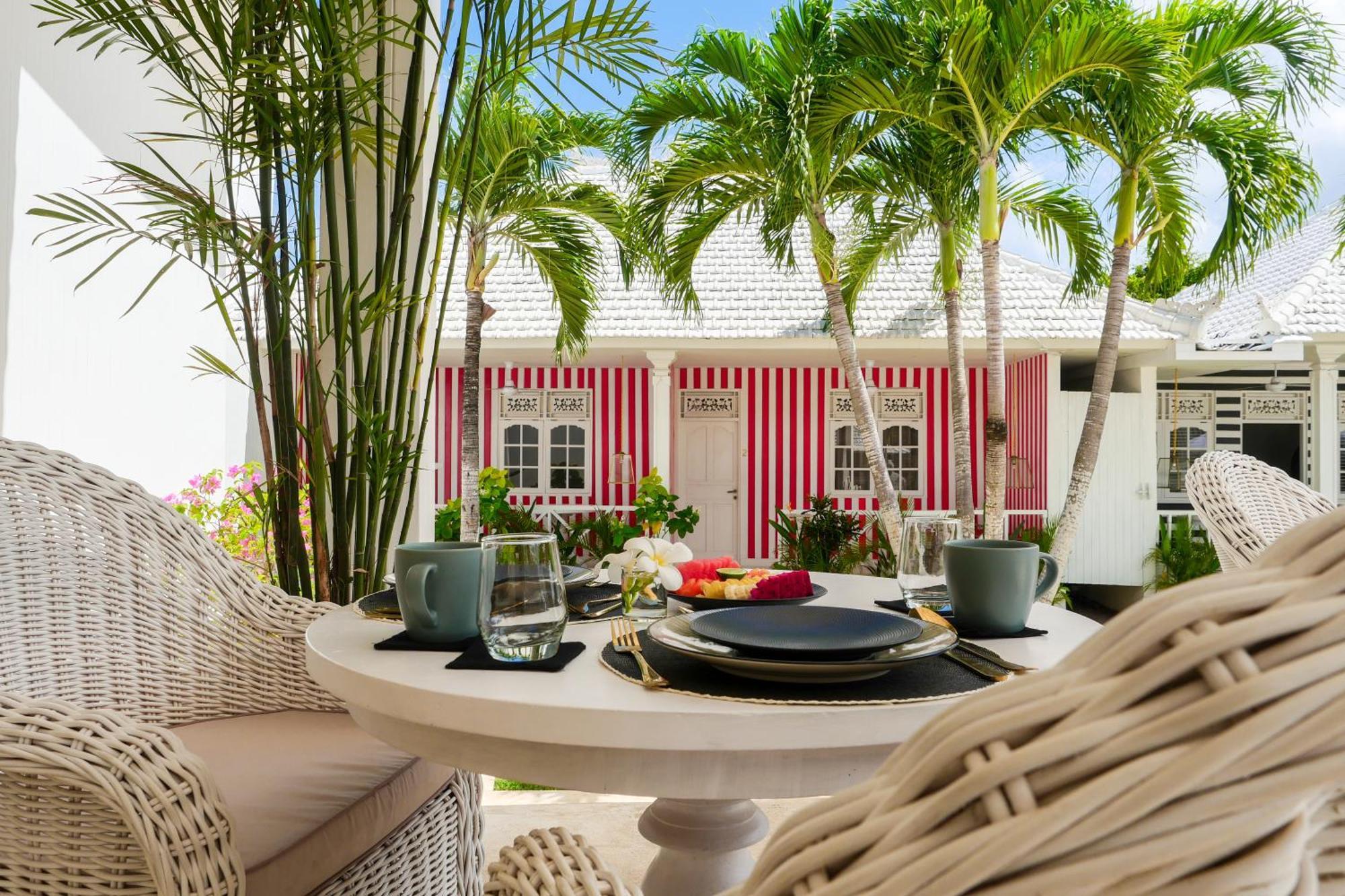 Ria Uluwatu, Tropical Chic Hotel Zewnętrze zdjęcie