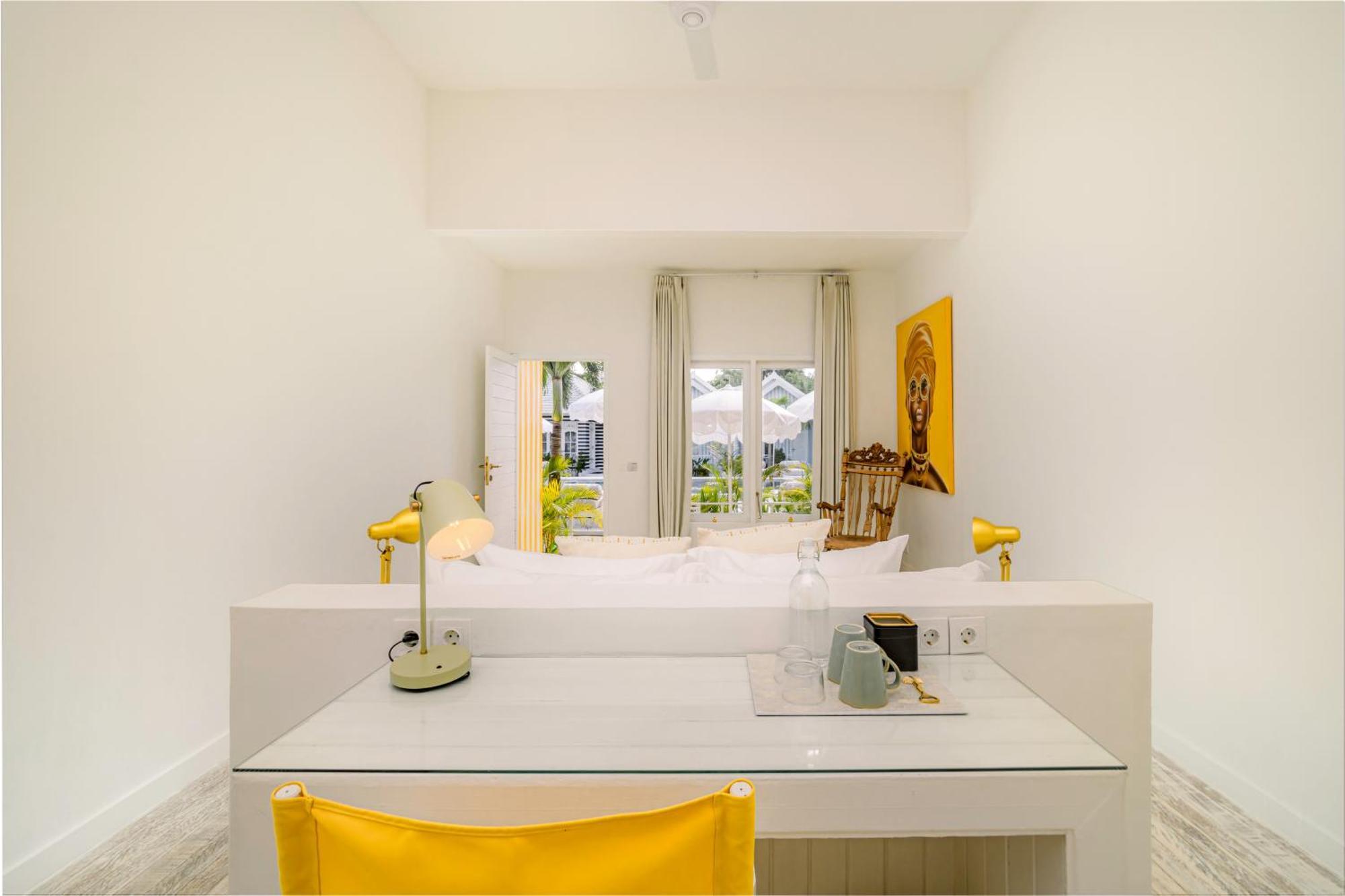 Ria Uluwatu, Tropical Chic Hotel Zewnętrze zdjęcie
