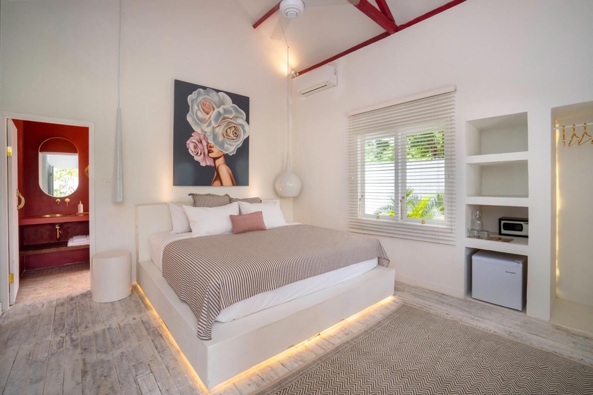 Ria Uluwatu, Tropical Chic Hotel Zewnętrze zdjęcie