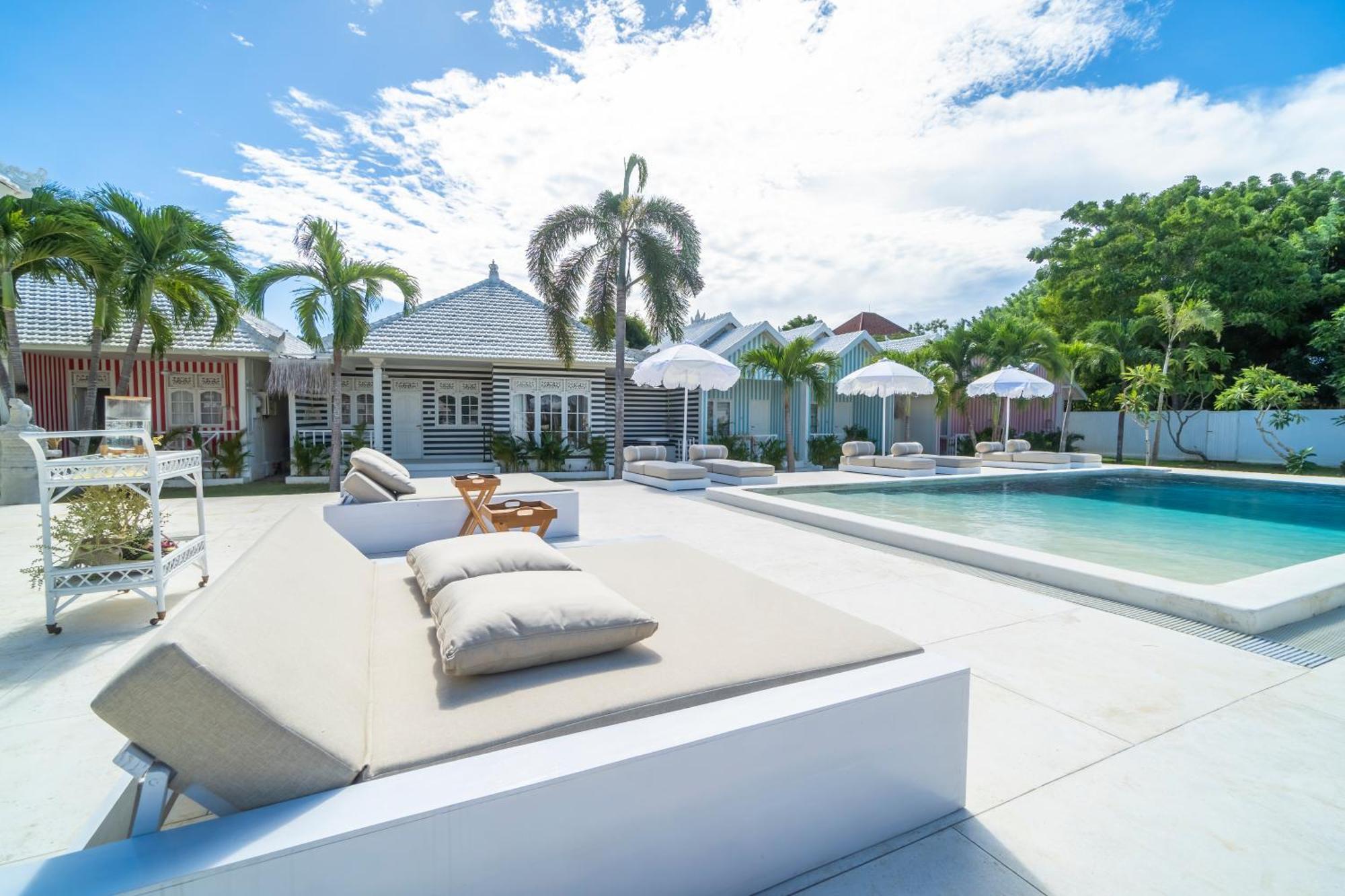 Ria Uluwatu, Tropical Chic Hotel Zewnętrze zdjęcie