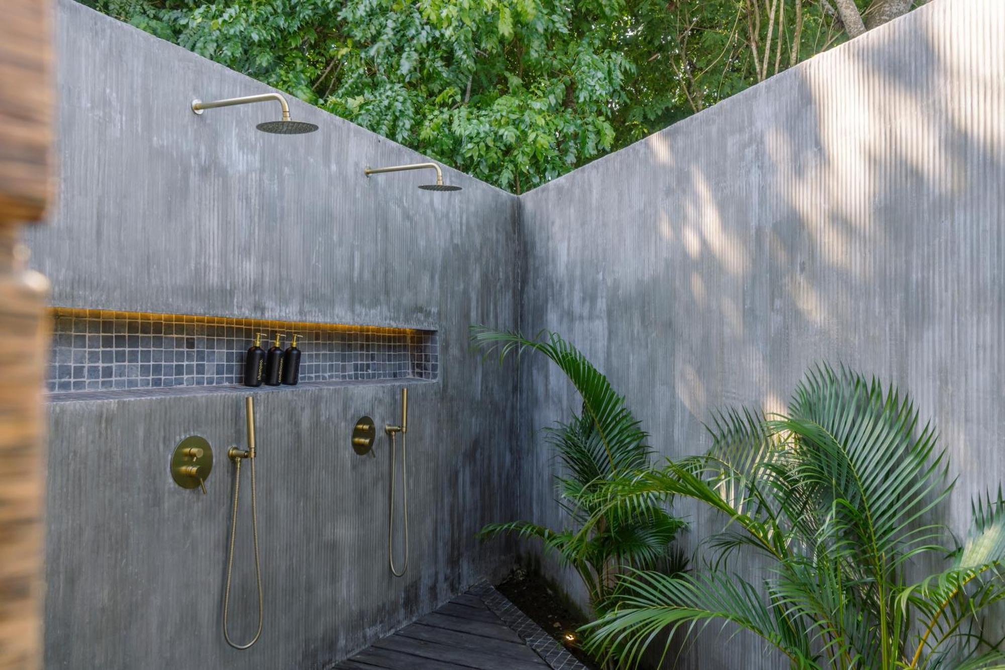 Ria Uluwatu, Tropical Chic Hotel Zewnętrze zdjęcie