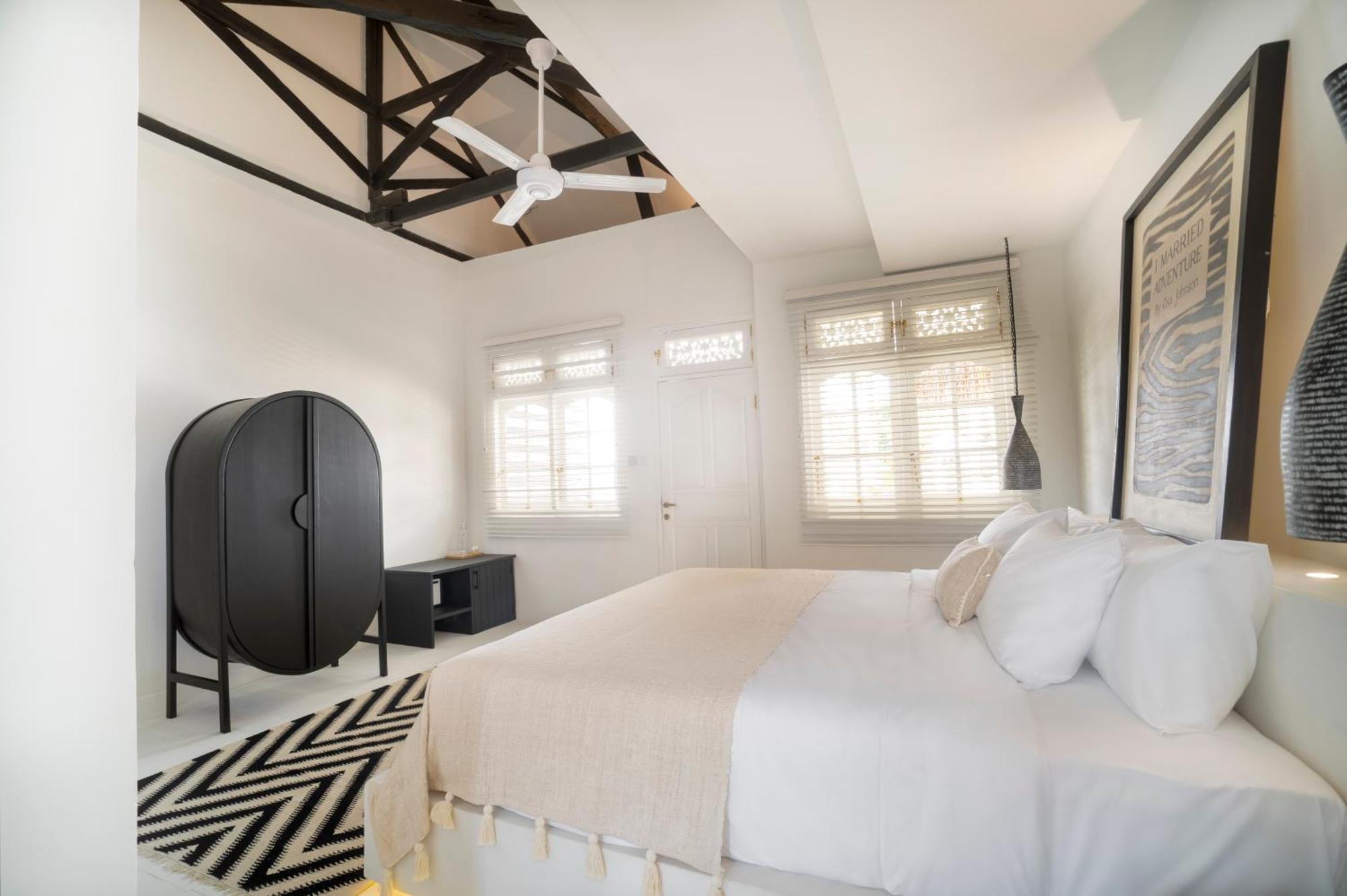 Ria Uluwatu, Tropical Chic Hotel Zewnętrze zdjęcie