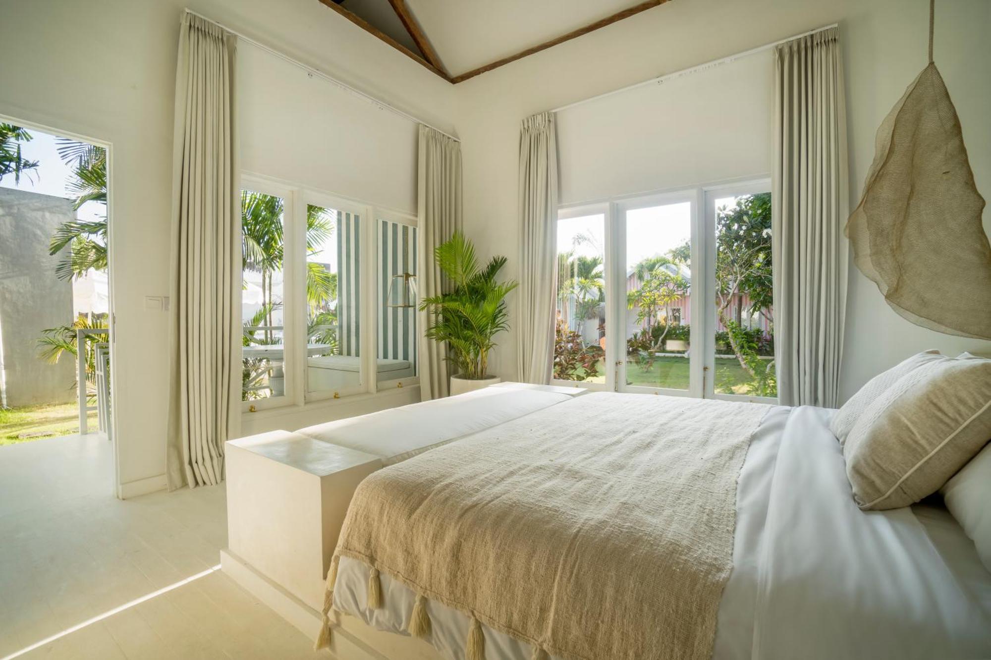 Ria Uluwatu, Tropical Chic Hotel Zewnętrze zdjęcie