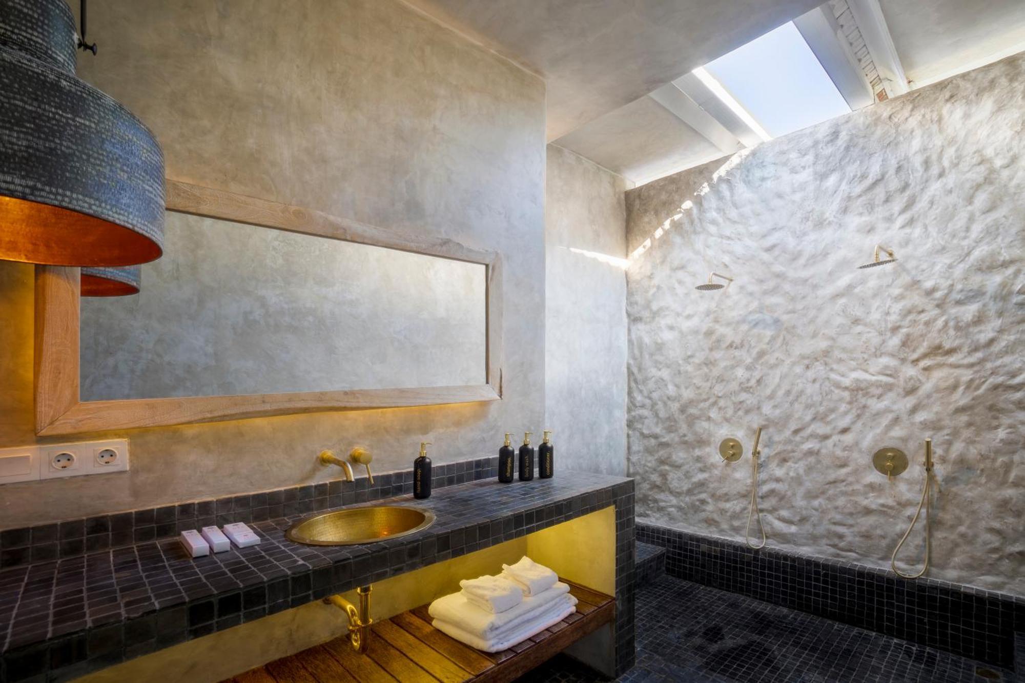 Ria Uluwatu, Tropical Chic Hotel Zewnętrze zdjęcie